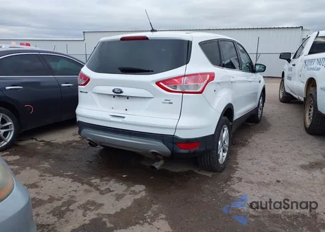 2015 Ford Escape Se z USA, uszkodzony, nr VIN 1FMCU9GX4FUB73980